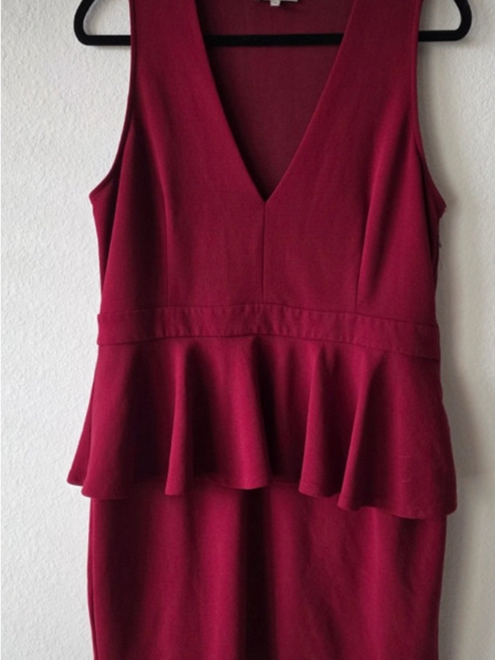 Sleeveless Peplum V-Neck Dress in Berry Red